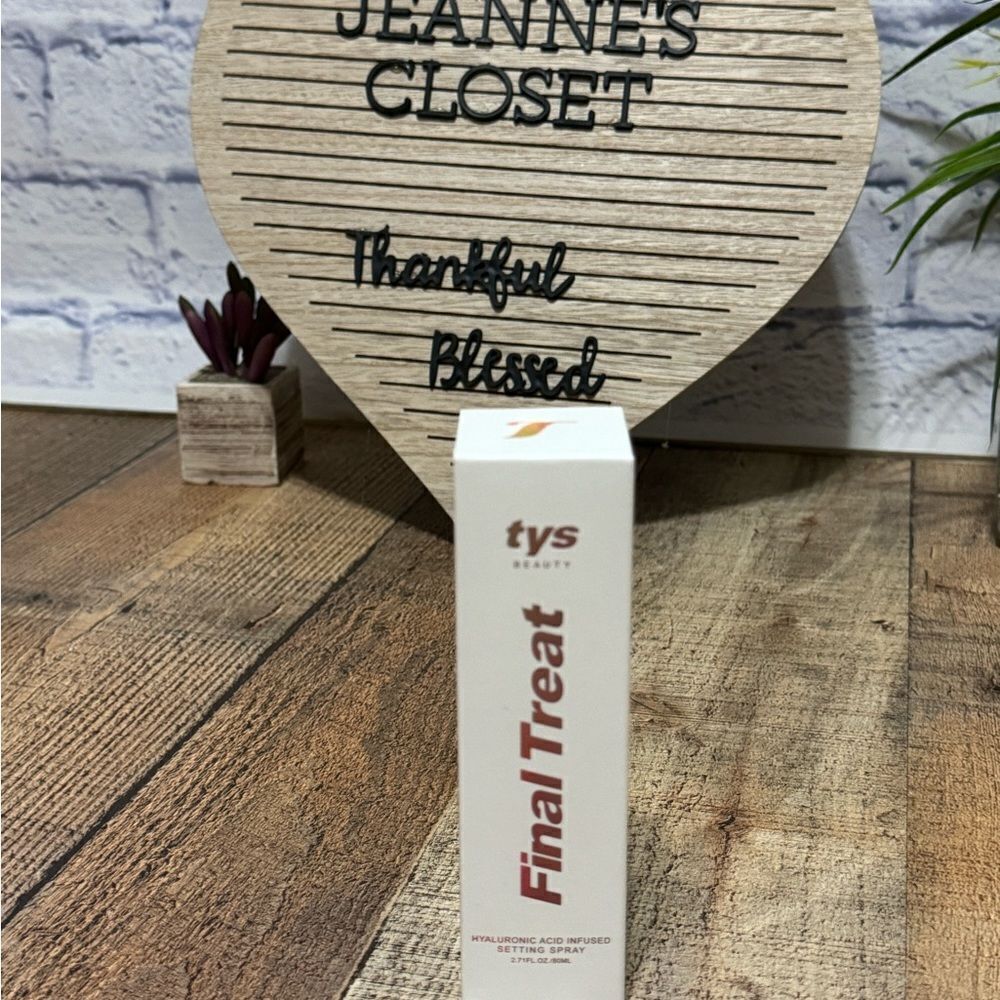 TYS BEAUTY Final Treat + Clear Hyaluronic Acid Setting Spray FULL SZ